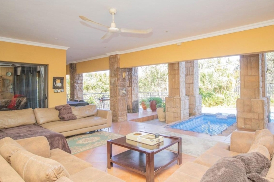 5 Bedroom Property for Sale in Birdwood Estate North West